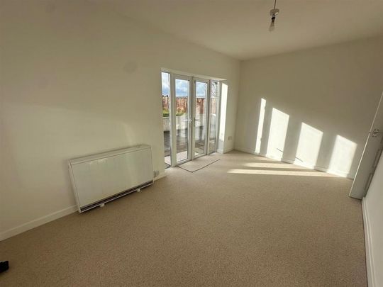 2 bedroom semi-detached bungalow to rent - Photo 1