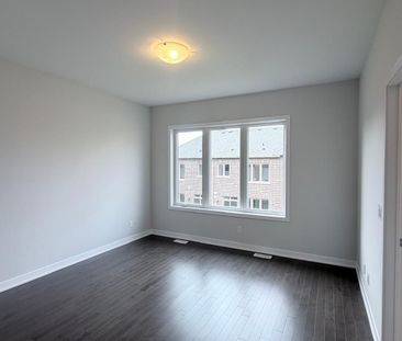 For Lease - 16 Harvey bunker Crescent, Markham, Ontario - Photo 2