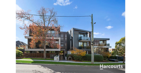 Pinnacle location, premium lifestyle - Photo 4