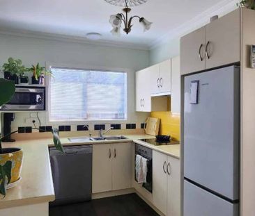 Spacious 3-Bedroom family Home - Photo 3