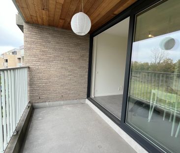 Zeer aangename nieuwbouwstudio met groot terras nabij de Bourgoyen - Photo 2