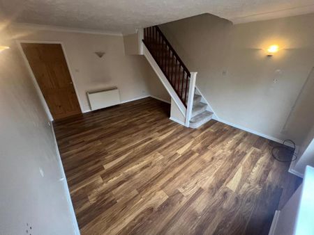 2 bedroom terraced house to rent - Photo 3