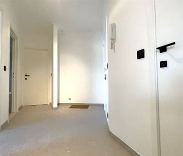 Compleet gerenoveerd appartement met garage nabij cetrum. - Photo 2