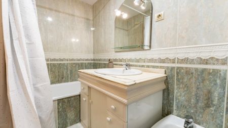 Fully equipped and excellent connection in a residential area of Madrid. - Foto 2