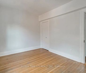 153 Drummond Street #Upper - Photo 4