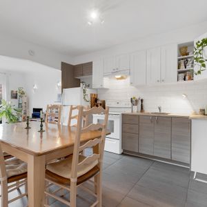 Appartement Renové En Face Du Metro - Photo 2