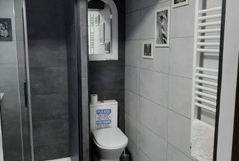 valencia, Valencian Community 46011