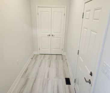 For Lease - 158 Union Boulevard, Wasaga Beach, Ontario - Photo 1