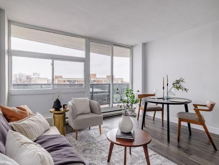 324 Cambridge Street N - Photo 5