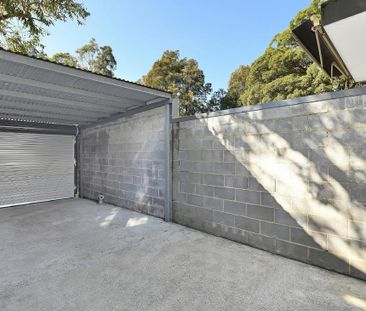 Charming House Backing Onto Sydney Park - Photo 6