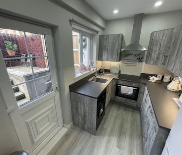 23 Springfield Drive, - Photo 4