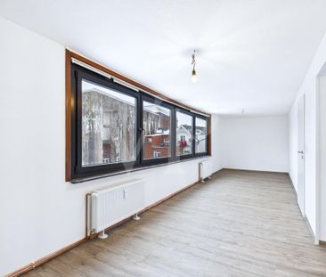 Großzügige und moderne Dachgeschosswohnung im Herzen von Emden - Photo 3
