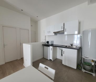 Location Appartement 2 pièces 38m² BORDEAUX 33800 - Photo 3