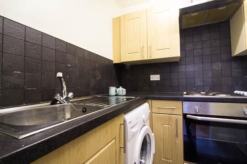 Flat 2, 246 VINERY ROAD Leeds - LS4 2LA - Photo 1