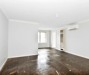 Neat and Convenient Family Home in Quiet Cul-de-Sac! - Photo 1