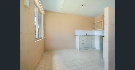 Easy Living in Prime Newtown Position! - Photo 3