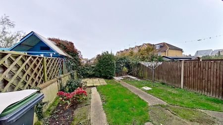 1 bedroom ground floor flat to rent - Photo 4