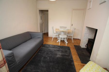 4 bedroom terraced house to rent - Photo 2