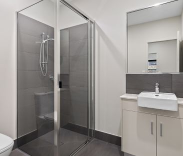 HIGH END, MODERN DESIGNED, DUPLEX LIVING - Photo 5