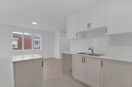 Rue Cousineau, H7G 3J3, Laval - Photo 5