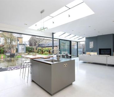 3 bedroom detached house to rent - Photo 3