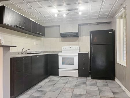 For Lease - 26 Millcliff Circle Unit# Bsmt, Aurora, Ontario - Photo 2
