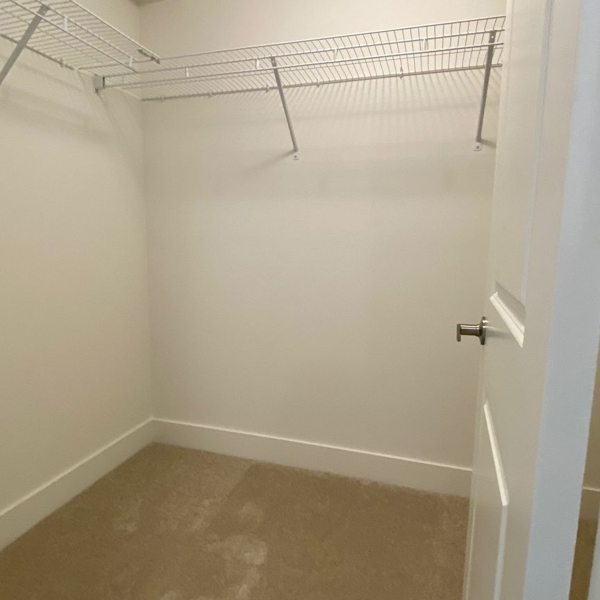 For Lease - 234 Edgevalley Road Unit# 29, London East, Ontario - Photo 1