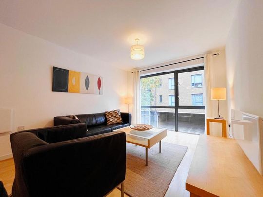 2 bedroom flat to rent - Photo 1