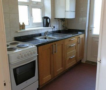 8, Nevinson Grove - Photo 4