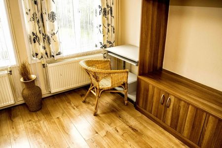 Studio Flat, Fairbanks Road, N17 - Photo 4