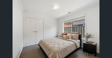 FOR LEASE - Modern & Spacious Family Home in Prime Truganina Location! - Photo 4