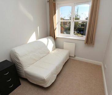 Detached house to rent on - Photo 1