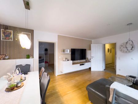 CHARMANTE-3-ZIMMER-WOHNUNG MIT BALKON - Photo 3