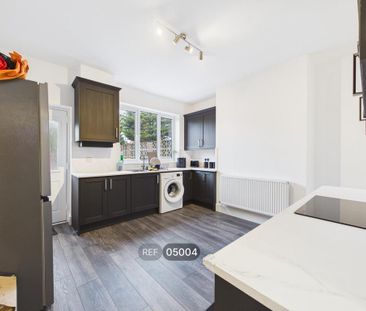 2 bedroom terraced house to rent - Photo 4