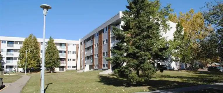 Available Now! Spacious 2 Bedroom Southside Apartment, Pool and Fitness Center | 11235 31 Ave NW, Edmonton - Photo 1