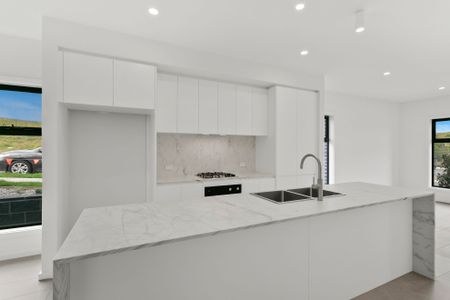 "Brand New 3 Bedroom Home with Mountain Views - Photo 2