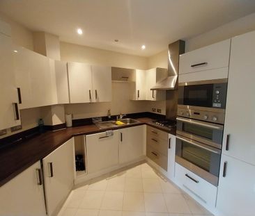 2 bedroom flat to rent - Photo 4