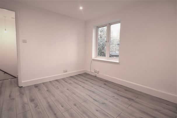 1 Bed Semi-Detached House, Ryecroft Road, SE13 - Photo 1