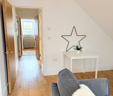 1 Bed Flat, St. Mildreds Road, SE12 - Photo 1