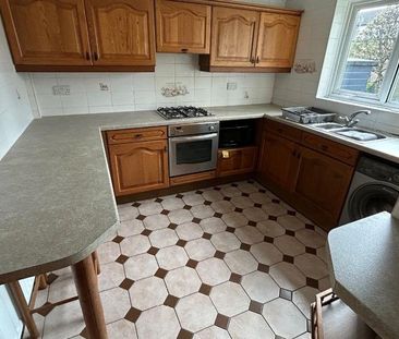 3 bedroom semi-detached house to rent - Photo 4