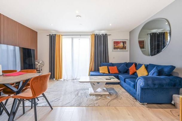 3 bedroom flat to rent - Photo 1