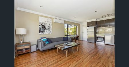 FULLY FURNISHED - CONTACT AGENT FOR AVAILABILITY - Photo 2