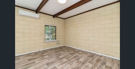 RENOVATED 3x1 IN GREAT LOCATION! - Photo 4