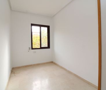 Piso de alquiler en Rambla Principal, Centre Vila - Photo 2