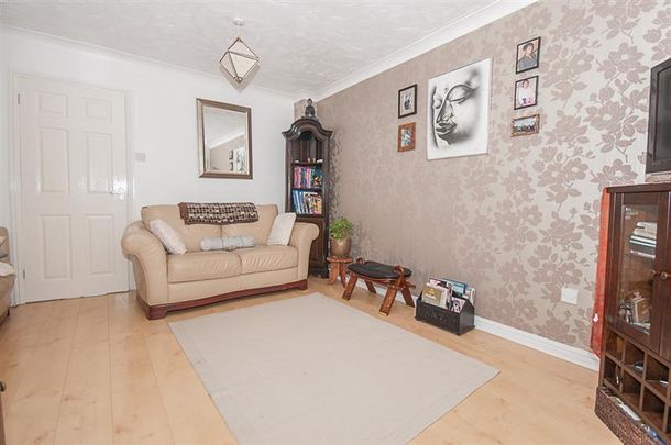 Middleham Close, Peterborough - Photo 1