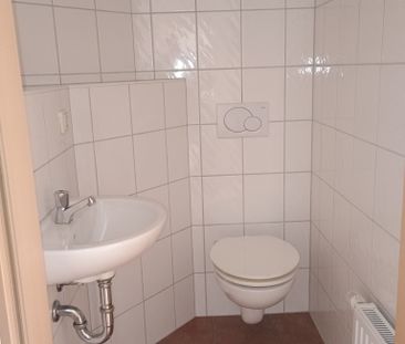 4-Raum- Dachgeschosswohnung mit großem Balkon - Photo 1