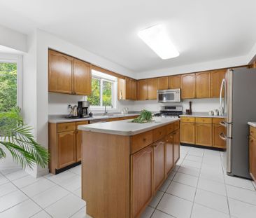 For Lease - 5211 Micmac Crescent, Mississauga, Ontario - Photo 6