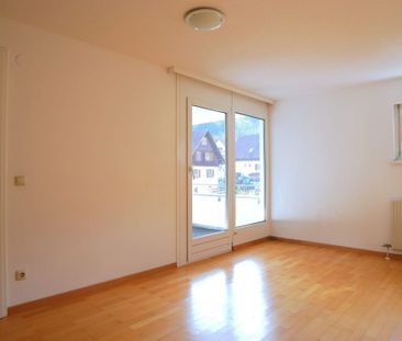 Helle 2-Zimmer-Wohnung mit Balkon, Keller und Tiefgaragenplatz - Photo 1