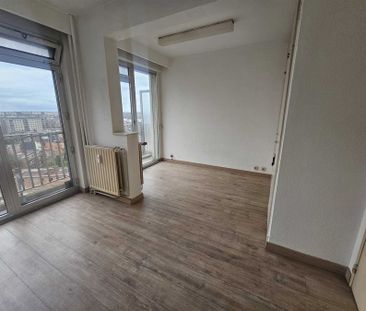 Ruim 2-SLK Appartement met Prachtig Uitzicht in Berchem - Photo 4