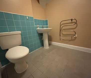 1 Bed Flat, Cranmer Street, NG3 - Photo 2